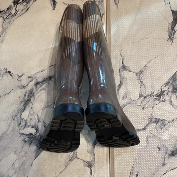 Burberry Mega Check☑️Smokey Grey Boots RARE & Beautiful! 🔥GUC 38 EU, 7.5-8🇺🇸 - Picture 5 of 13